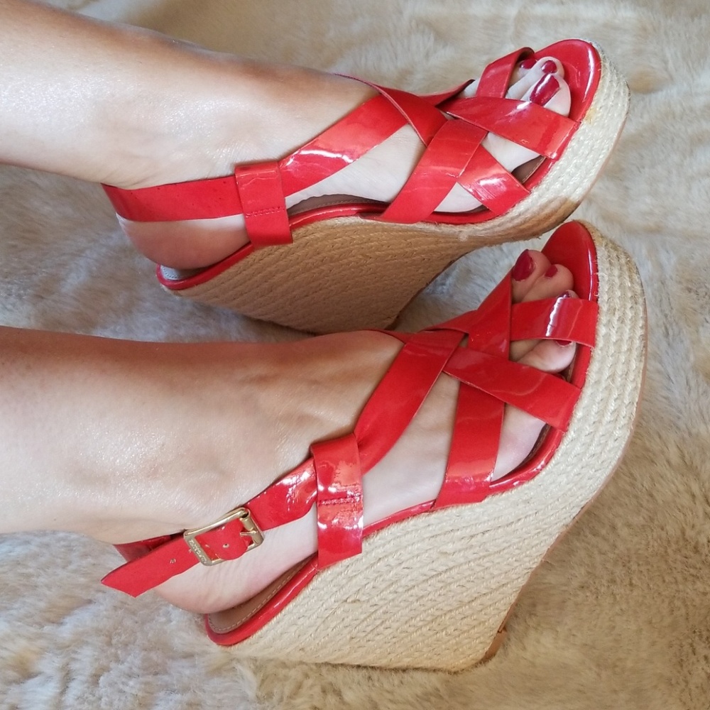 Vince Camuto strappy red wedges size 9 1/2